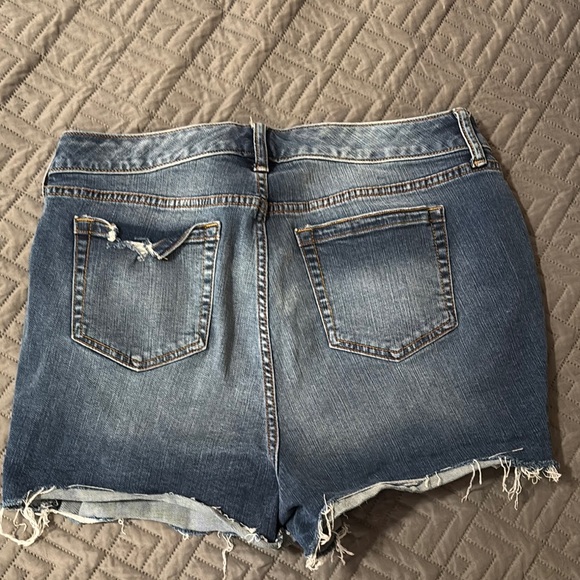 Torrid Blue Distressed Jean Shorts with Raw Hem - Picture 2 of 4